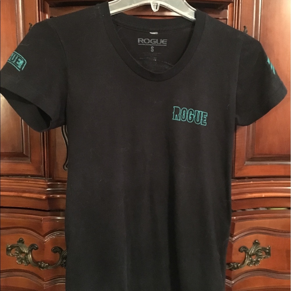 Rogue International women’s Tee